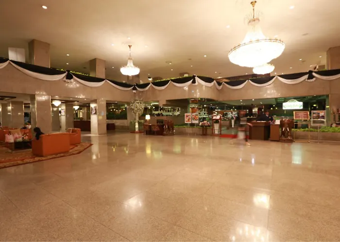 Hotel Asia Hotel Bangkok 4*