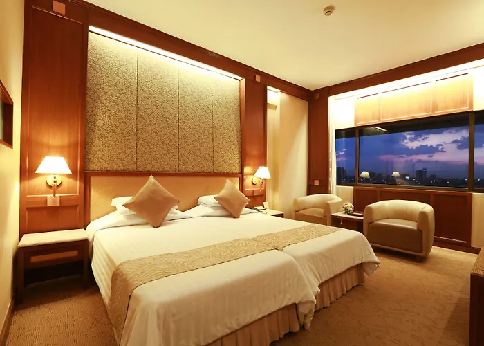 Hotel Asia Hotel Bangkok 4*